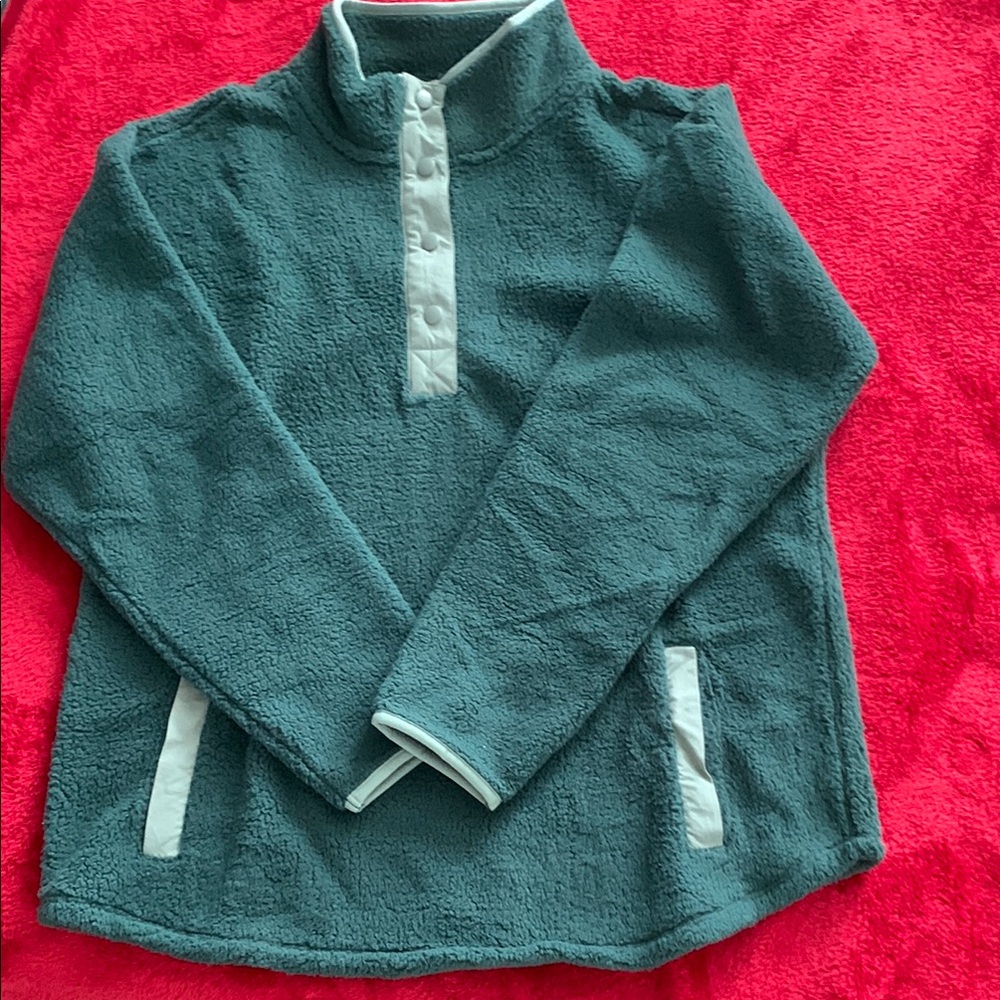 UNISEX Como Vintage Green Mock Neck Sherpa Pullover.
